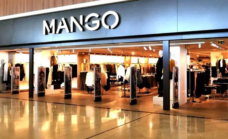 Mango : ce pull sans manches que les femmes veulent avoir dans leur armoire cette année !