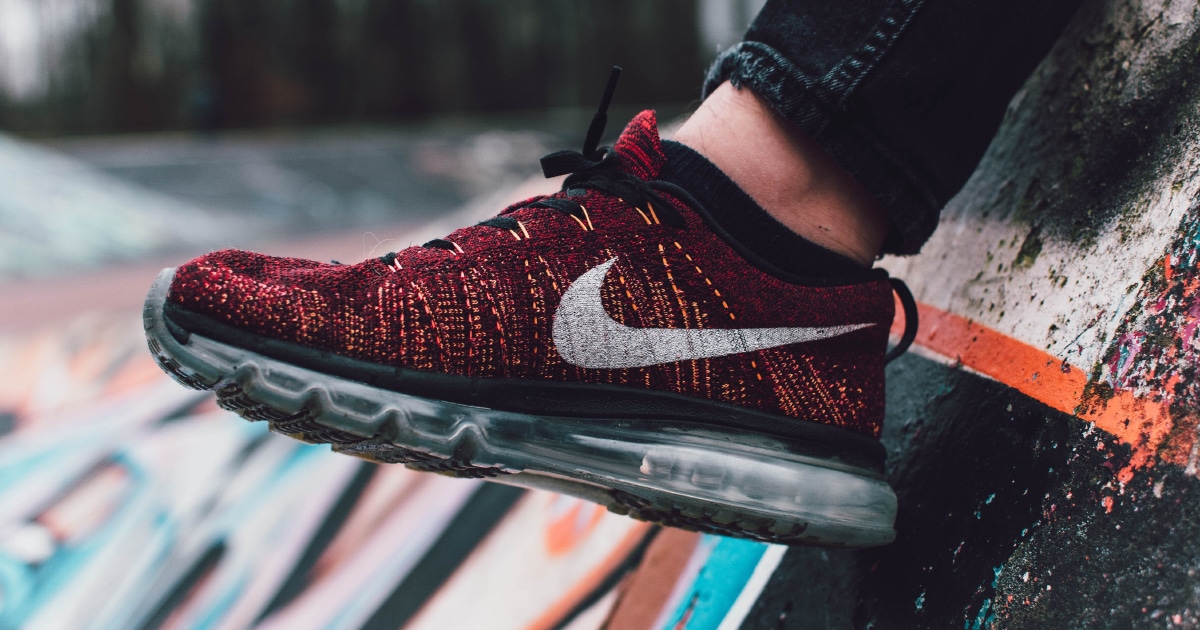 Customiser sneakers deals