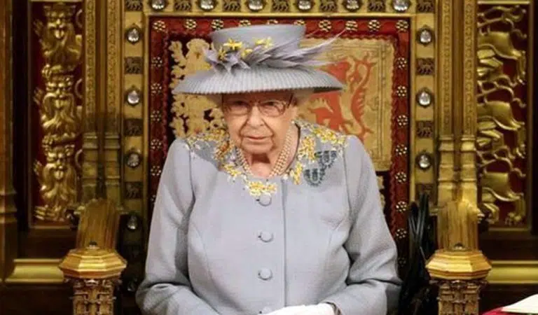 Elizabeth II : la reine est dévastée après le prince Philip, un autre membre de sa famille est mort !