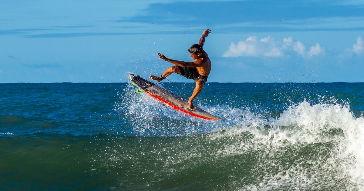 Faire du surf dans les Landes