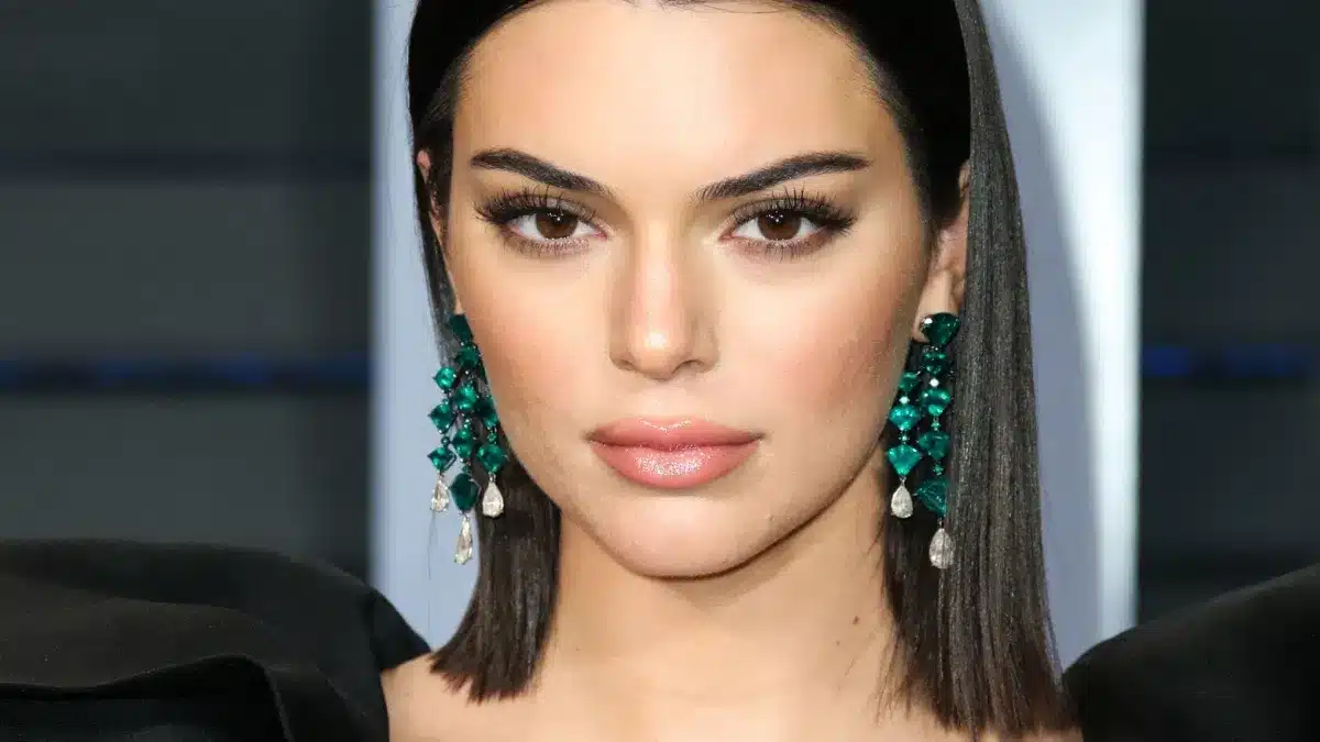 Coiffure : le brushing façon Kendall Jenner est la grande tendance de l'été 2021 !
