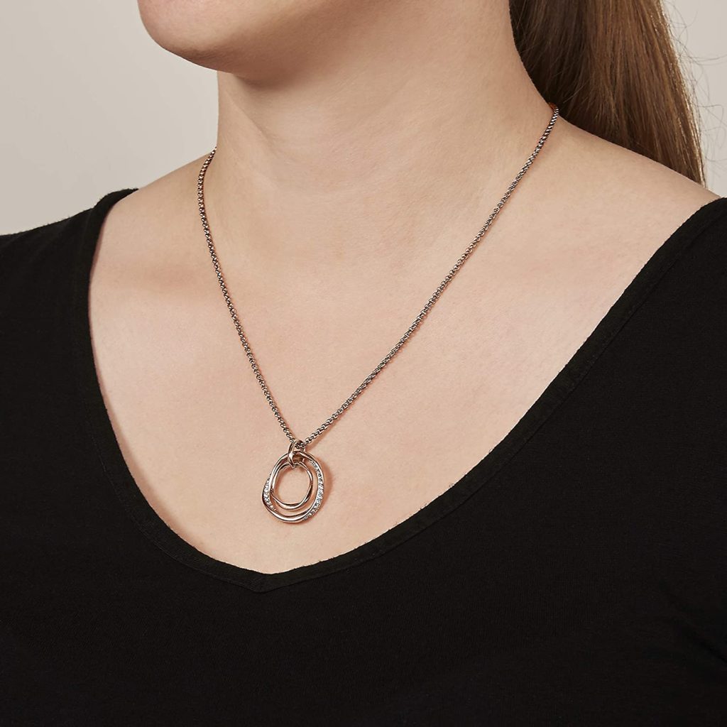 Un collier Fossil parmi les plus beaux bijoux à placer sous le sapin