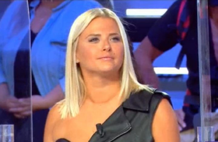 Kelly Vedovelli : Cicatrices et bleus, elle inquiète ses fans !