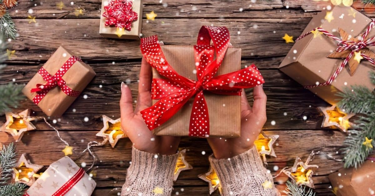 Noël 2021 : Les meilleures idées de cadeaux mode à offrir ou à se faire offrir pour Noël cette année !