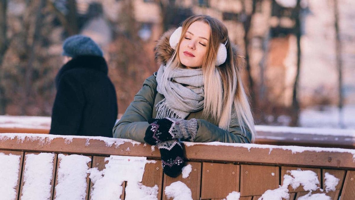 Tendance 2022 : Le poncho fait son grand retour cet hiver chez les fans de mode en ce début d’année !