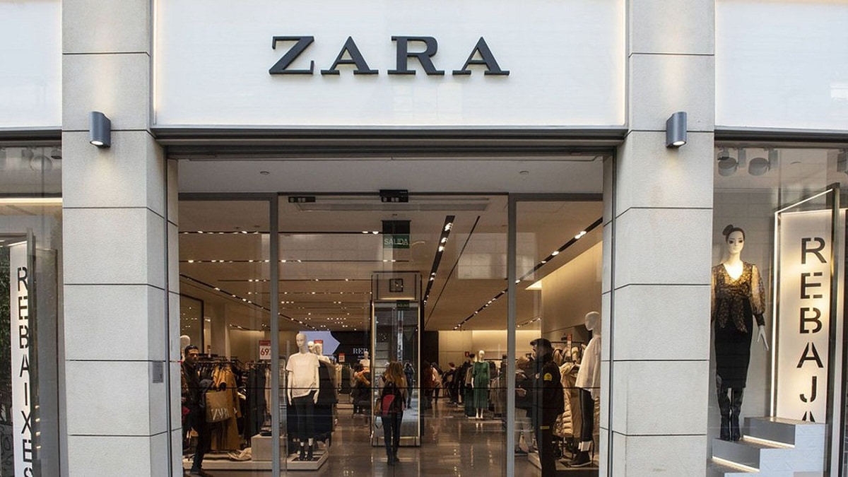 Zara : Cette petite robe idéale pour les fêtes concurrence Dior !