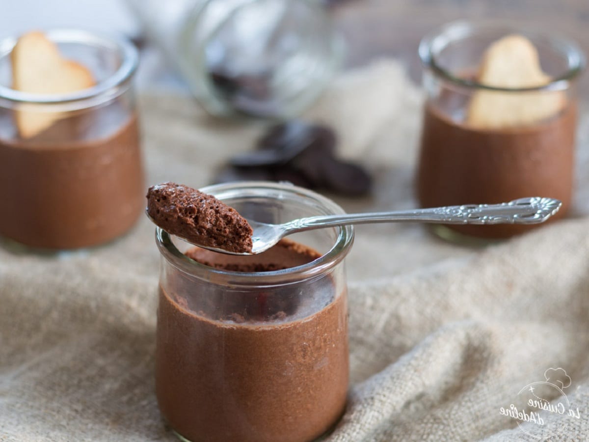 Mousse au chocolat : La recette de Cyril Lignac va vous faire fondre !