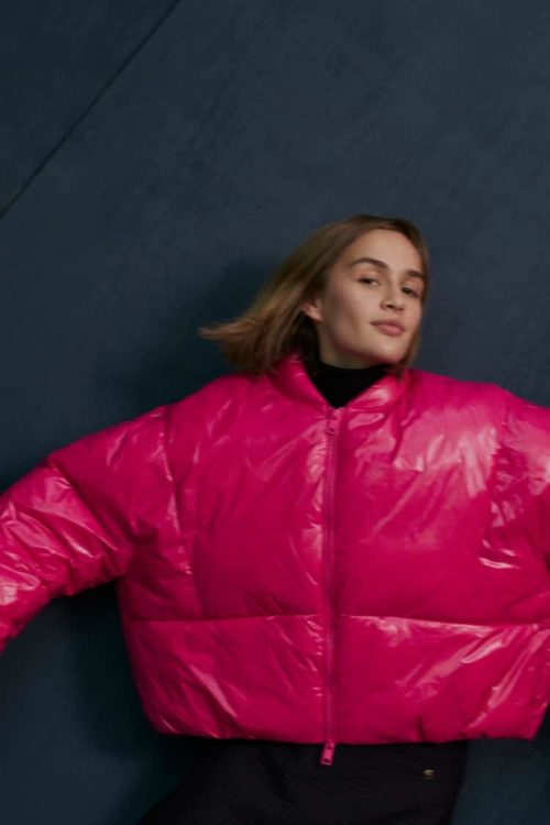 Une veste en vinyle Zara parmi les grandes tendances mode 2022