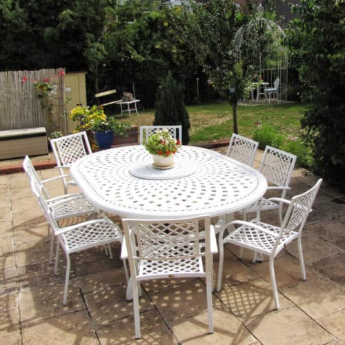 Du mobilier chic pour sublimer votre jardin