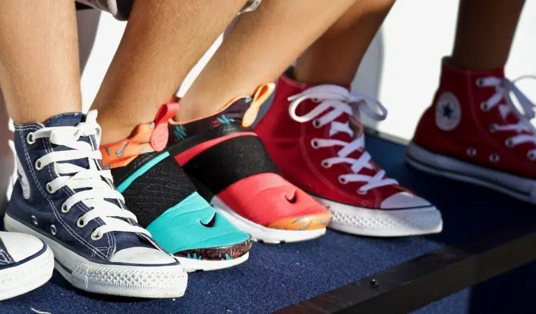 Tendance 2022 : Ces 3 modèles de sneakers à porter toute l’année pour être la plus tendance !