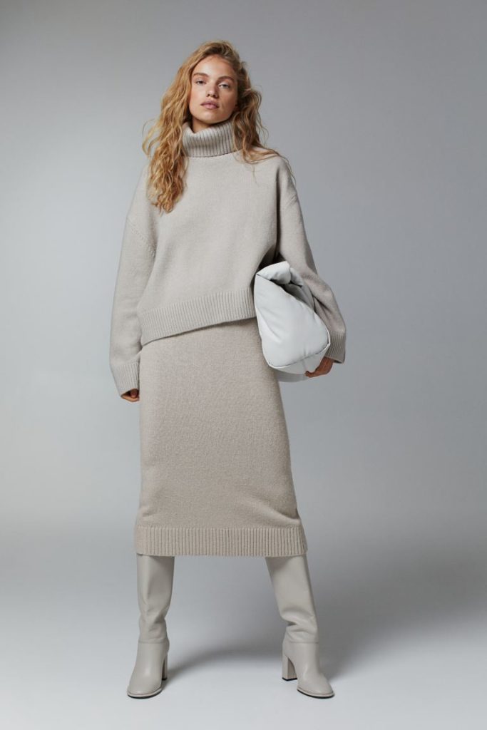 Un jupe en maille H&M parmi les tendances mode 2022