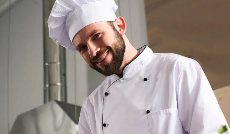 Top Chef 2022 : Découvrez qui sont les 15 candidats de la nouvelle édition de l’émission de M6 !