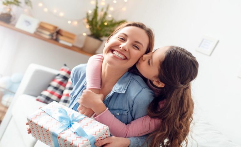 Fête des mères 2022 : 8 idées de cadeaux originaux et incontournables pour faire plaisir !