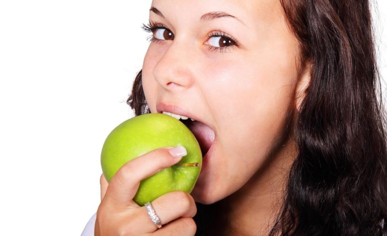 Perte de poids : Voici les 10 fruits pour vous affiner rapidement et être au top pour cet été !
