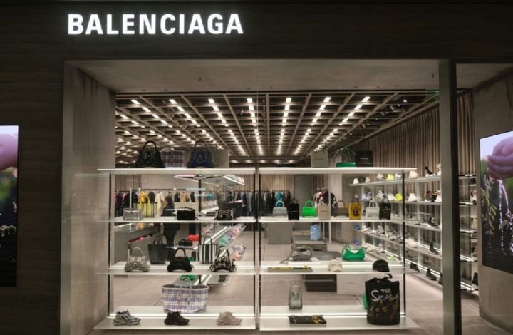 Balenciaga : Demna Gvasalia fait parler de la marque avec ces paires de Sneakers usées !