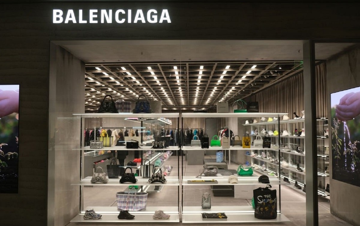 Balenciaga : Demna Gvasalia fait parler de la marque avec ces paires de Sneakers usées !