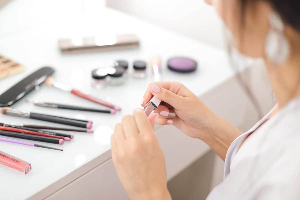 Maquillage : Le Gym Lips, cette tendance de l'automne qui permet d'avoir des lèvres pulpeuses sans injection !