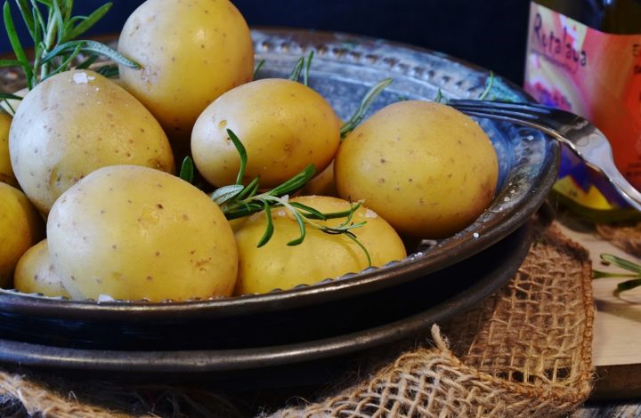Alimentation : Voici pourquoi vous devez absolument manger des pommes de terre cet été !