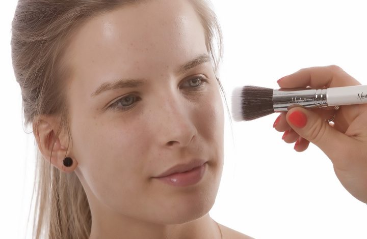 Maquillage : Voici comment prendre soin de vos pinceaux !