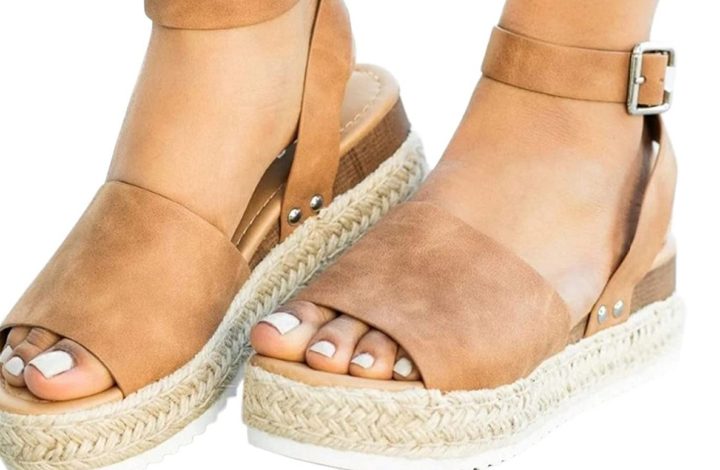 Chaussures tendances : les modèles qui peuvent remplacer les Birkenstock