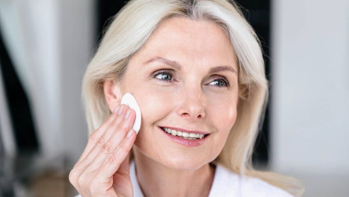 Ces 4 produits anti-âge qui sont essentiels et que vous devez tester absolument durant cet été