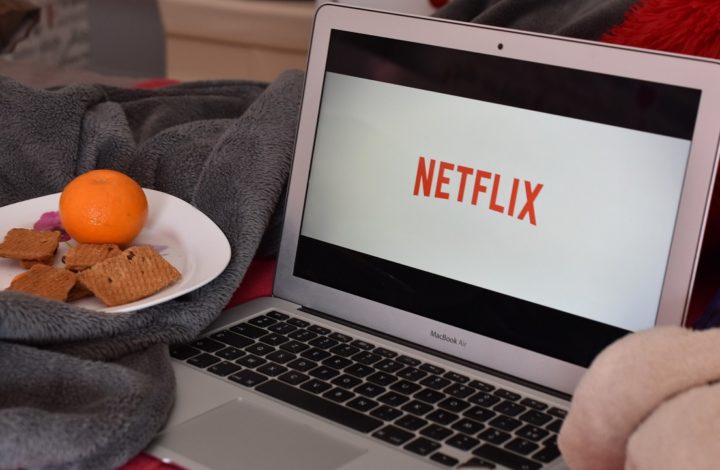 Netflix : Découvrez quels sont les films à regarder absolument sur la plateforme de streaming cet automne 2022 !