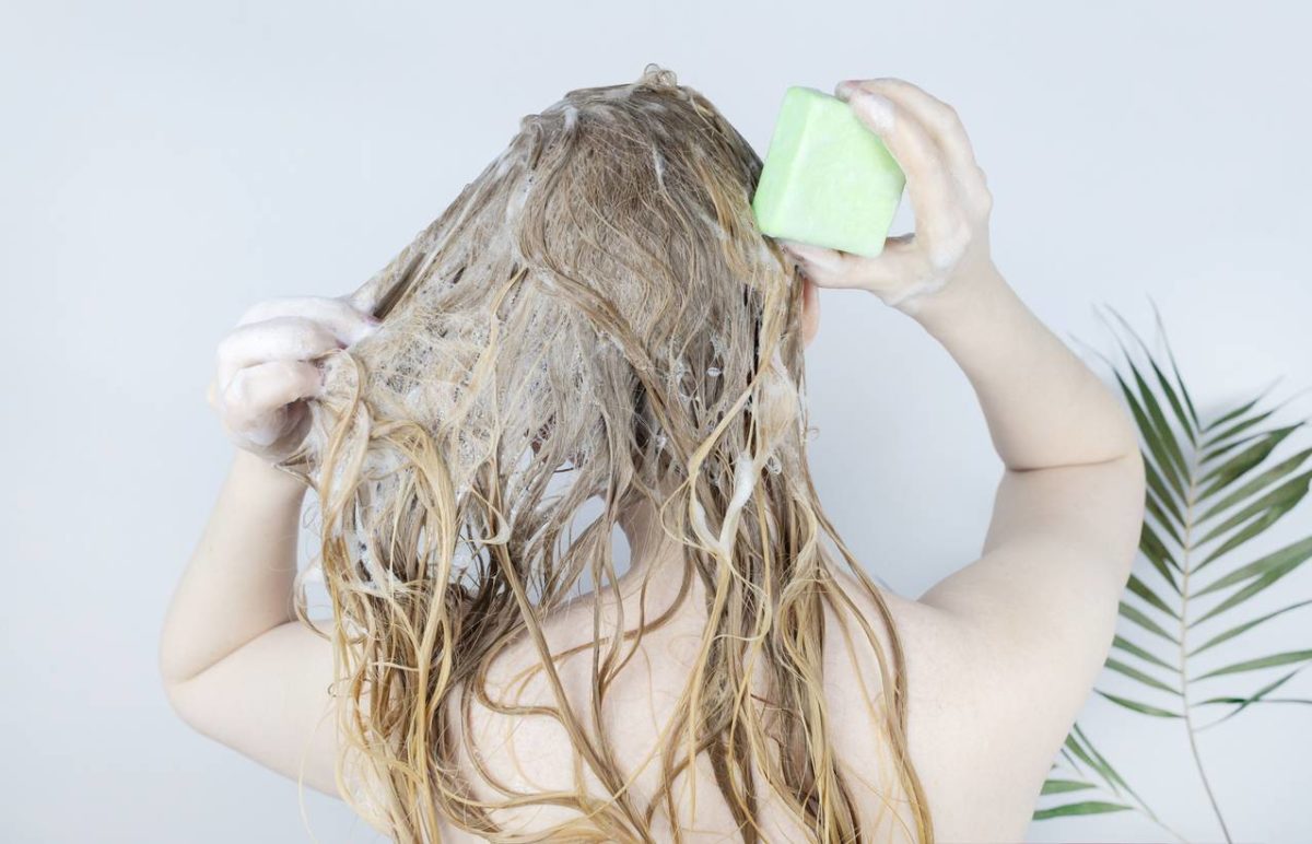 Beauté : Cette étude de 60 millions de consommateurs dévoile le meilleur shampoing de l’année !
