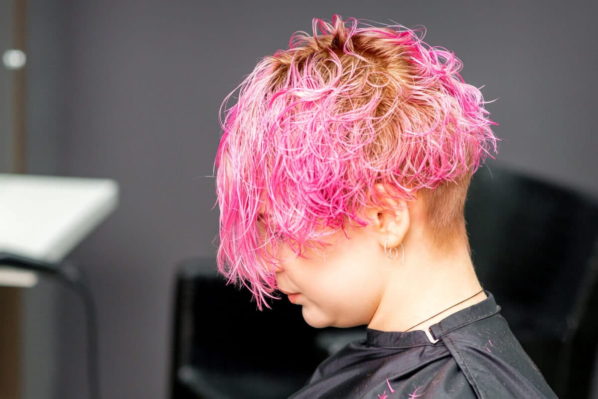 Toutes les meilleures astuces pour réussir à retrouver votre coloration naturelle cet été
