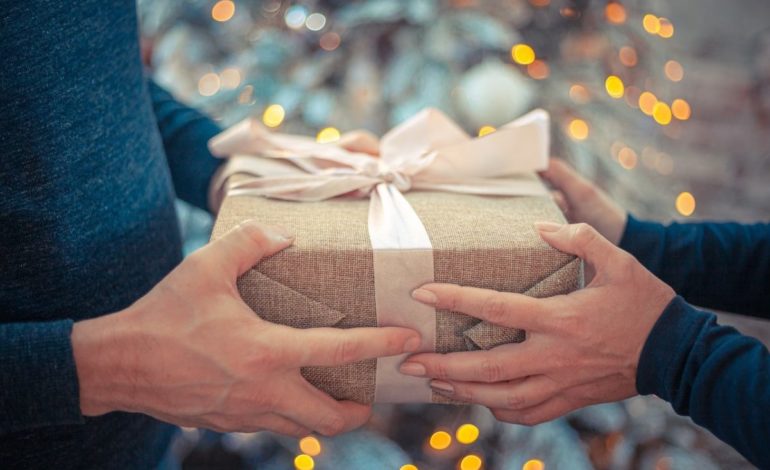 Noël d’entreprise : 6 idées de cadeaux d’entreprise originaux pour la fin de l’année !