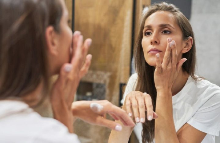 Anti-cerne : Offrez-vous encore un regard jeune et captivant à l’âge de 40 ans et plus avec ce type de maquillage !