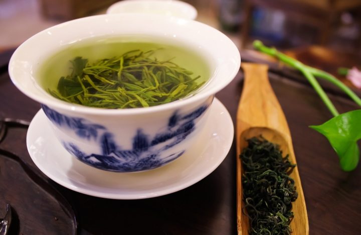 Quels sont les bienfaits que le thé vert apporte à notre chevelure ?