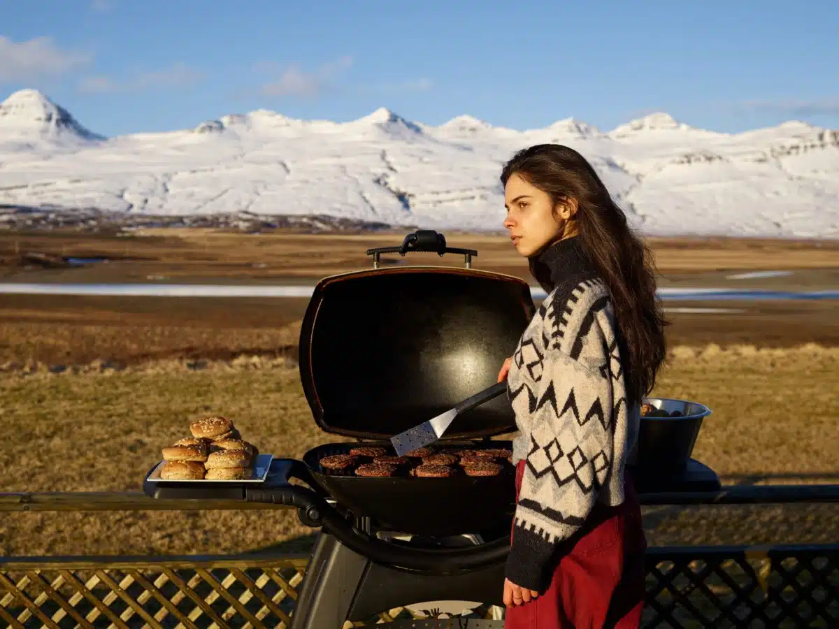 Comment faire un barbecue à l’extérieur en hiver