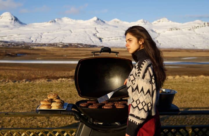 Comment faire un barbecue à l’extérieur en hiver