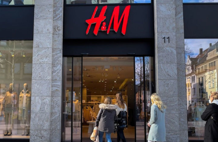 H&M : Un manteau super chaud et stylé attire l’attention dans ses boutiques !