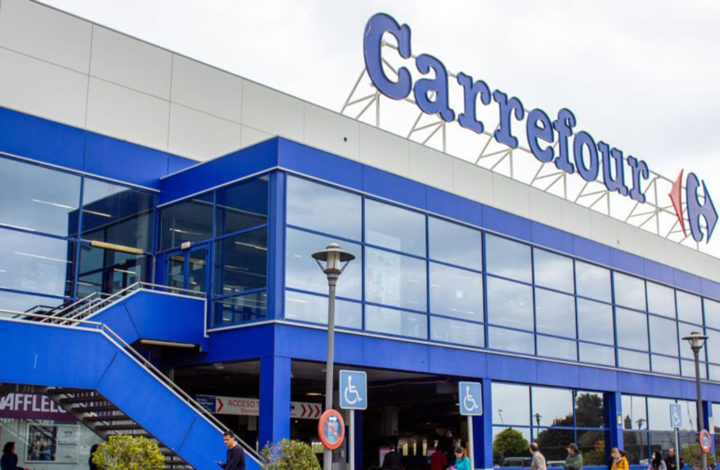 Carrefour : Ces bottes en peau de mouton raflent toutes les ventes ! Les fashionistas sont comblées !