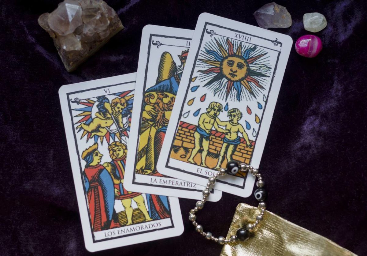 séance tarot tirage astrologie numérologie