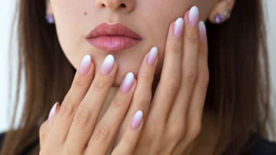 Vernis printemps-été 2023 : La meilleure couleur tendance et manucure à appliquer sur vos ongles pour les mois à venir !