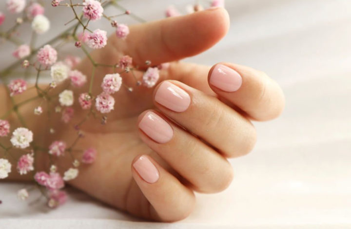 Astuce manucure : Conseils pour faire durer son vernis à ongles plus d'un mois