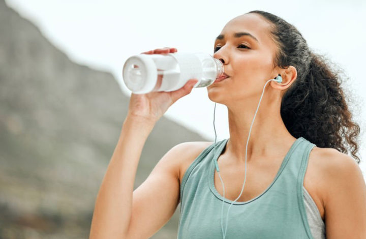 Santé : Boire de l’eau pour équilibrer la glycémie