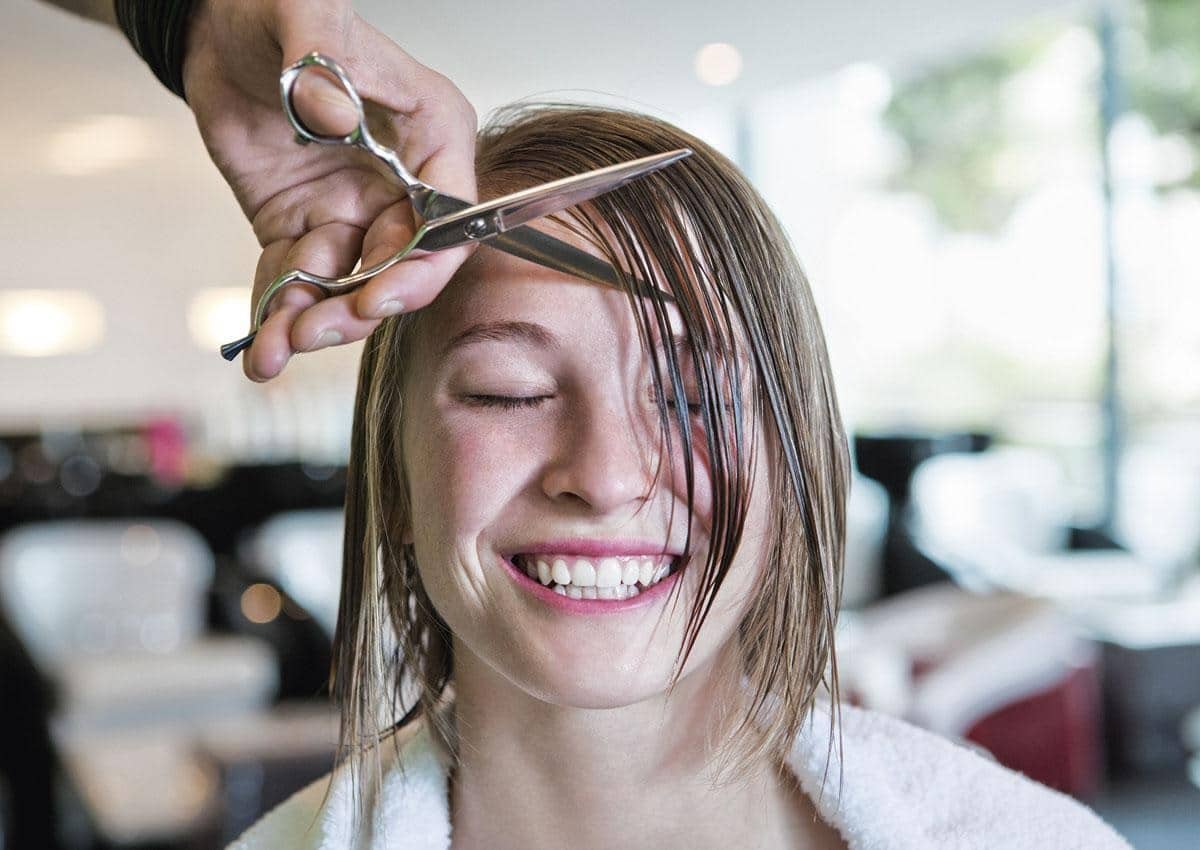 Découvrez quels sont les comportements des clients qui énervent le plus les coiffeurs !