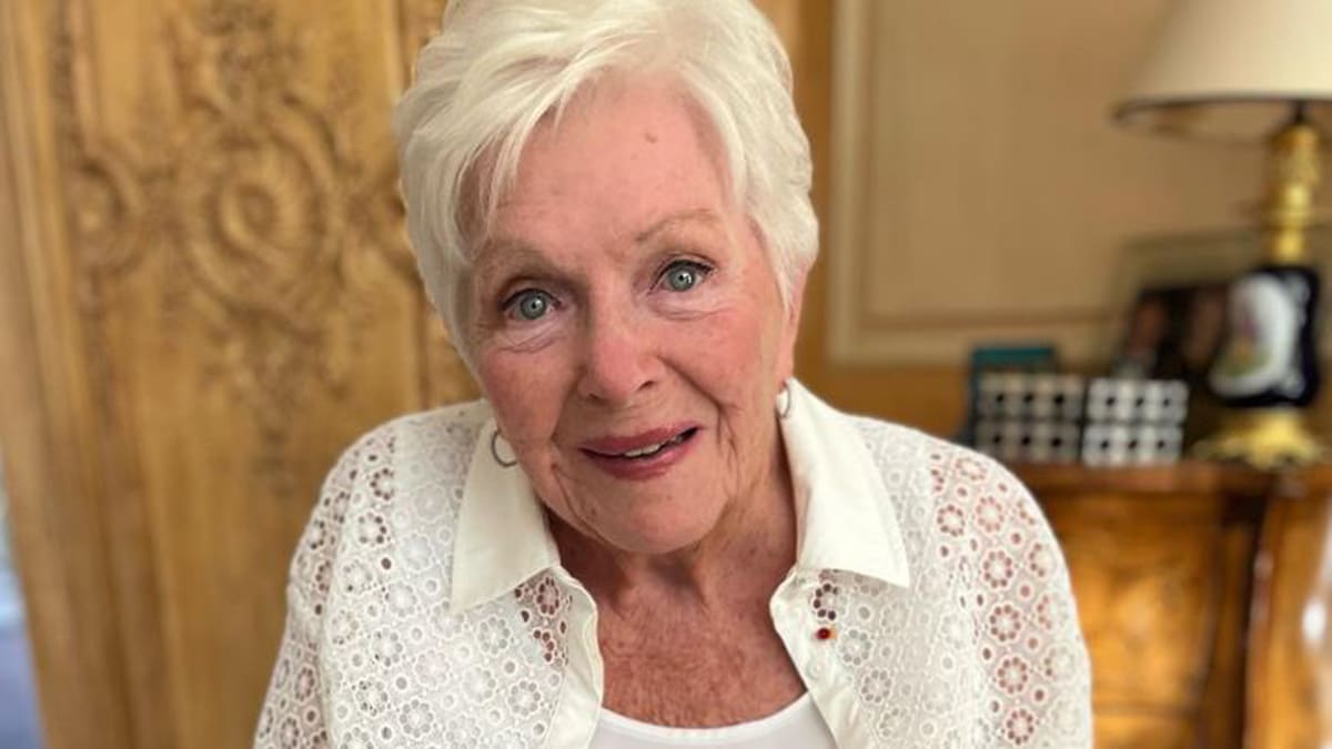 Line Renaud âgée de 94 ans, elle fait une révélation inattendue au sujet de son bel héritage !