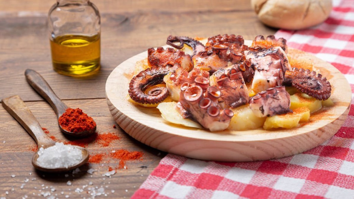 Recette : Un voyage gourmand en Méditerranée, entre saveurs et traditions avec cette poulpe à la galicienne