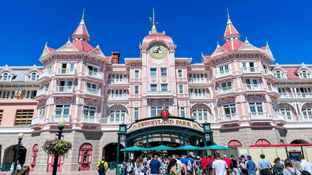 Disneyland : Les nouveaux tarifs de pass annuels rendent les gens en colère
