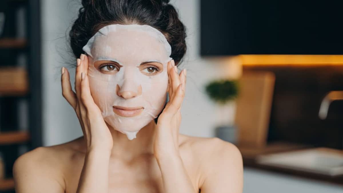 Soin du visage : Les masques en tissus sont-ils vraiment efficaces pour avoir une belle peau ? 