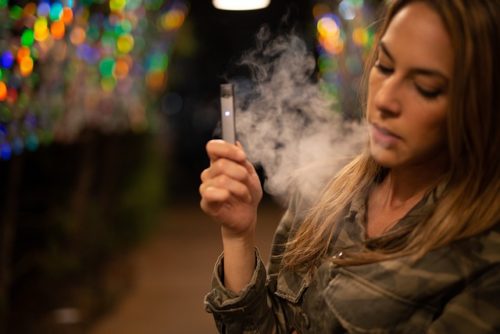 La cigarette électronique connaît un grand succès