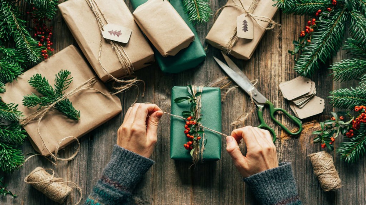 Noël 2023 : Découvrez ces 6 astuces à la fois personnalisées et écologiques qui remplacent le papier cadeau !