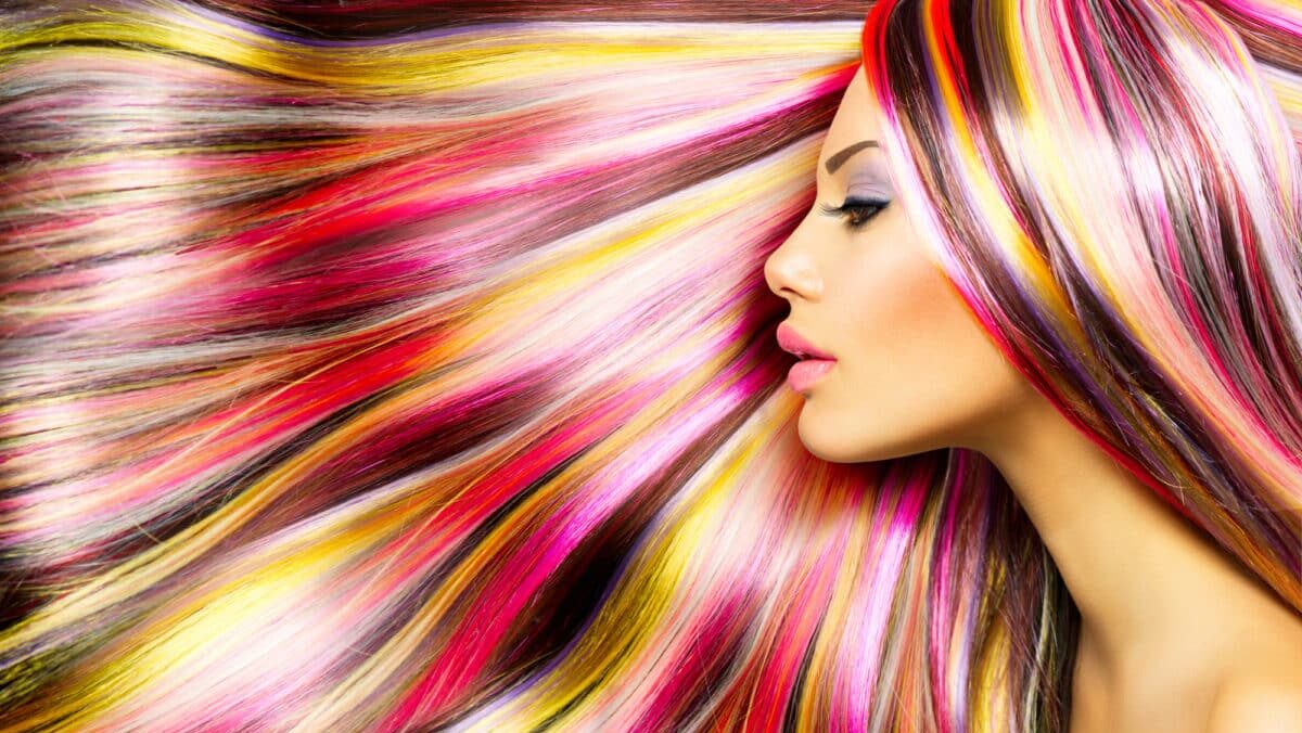 Sublimer vos cheveux avec de la cire colorante