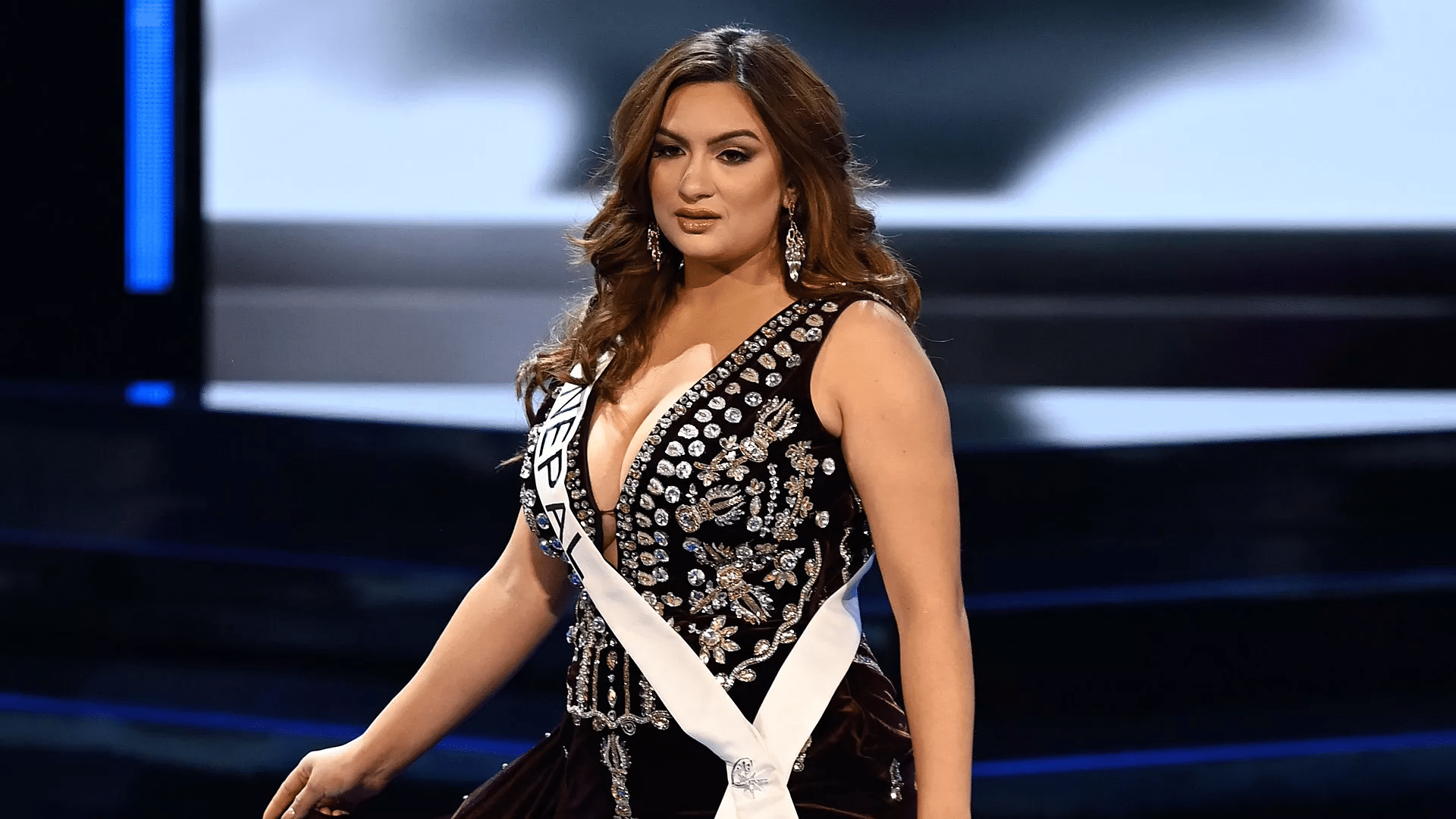 Miss Népal casse les codes de la beauté en devenant la première représentante «grande taille» à Miss Univers