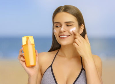 Beauté : Bien choisir votre crème solaire visage pour le retour des beaux jours !