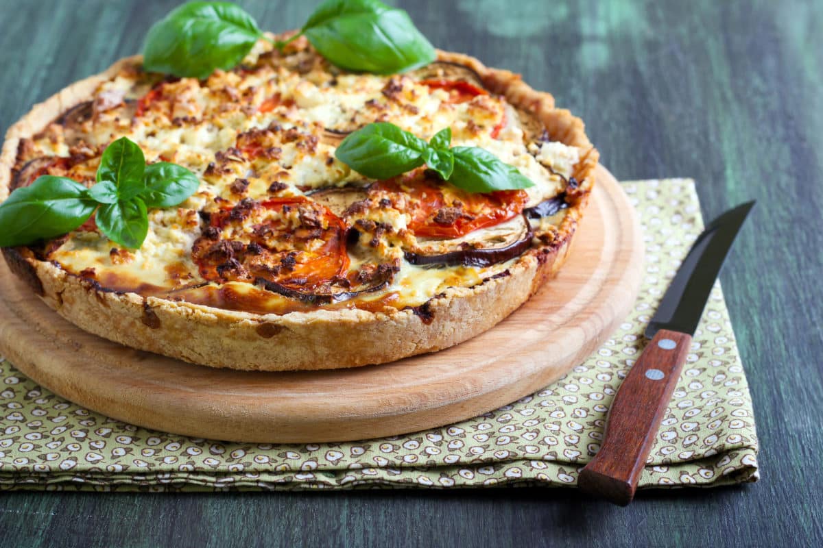 Gâteau salé au fromage et à la tomate
